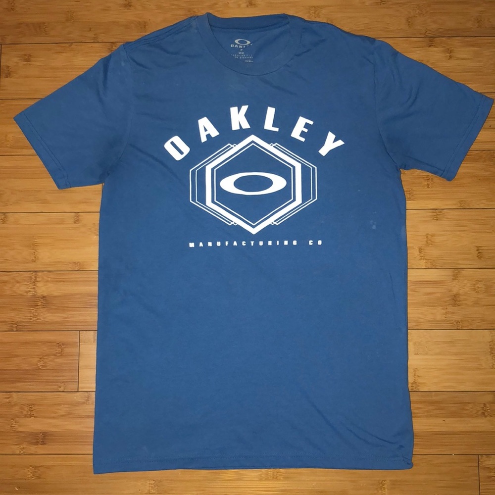 Oakley tee